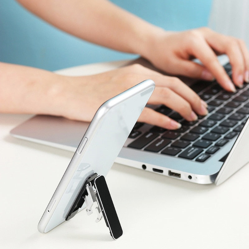 Foldable phone holder - Convenient and adjustable