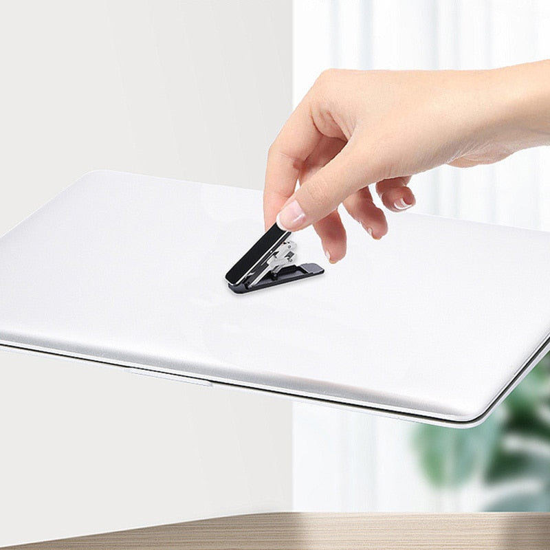 Foldable phone holder - Convenient and adjustable